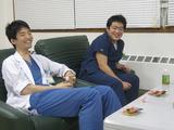 篠崎医師と新田医師の写真