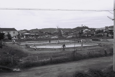 5 植田児童館のプール建設を南側から見る(昭和46年6月、いわき市撮影)