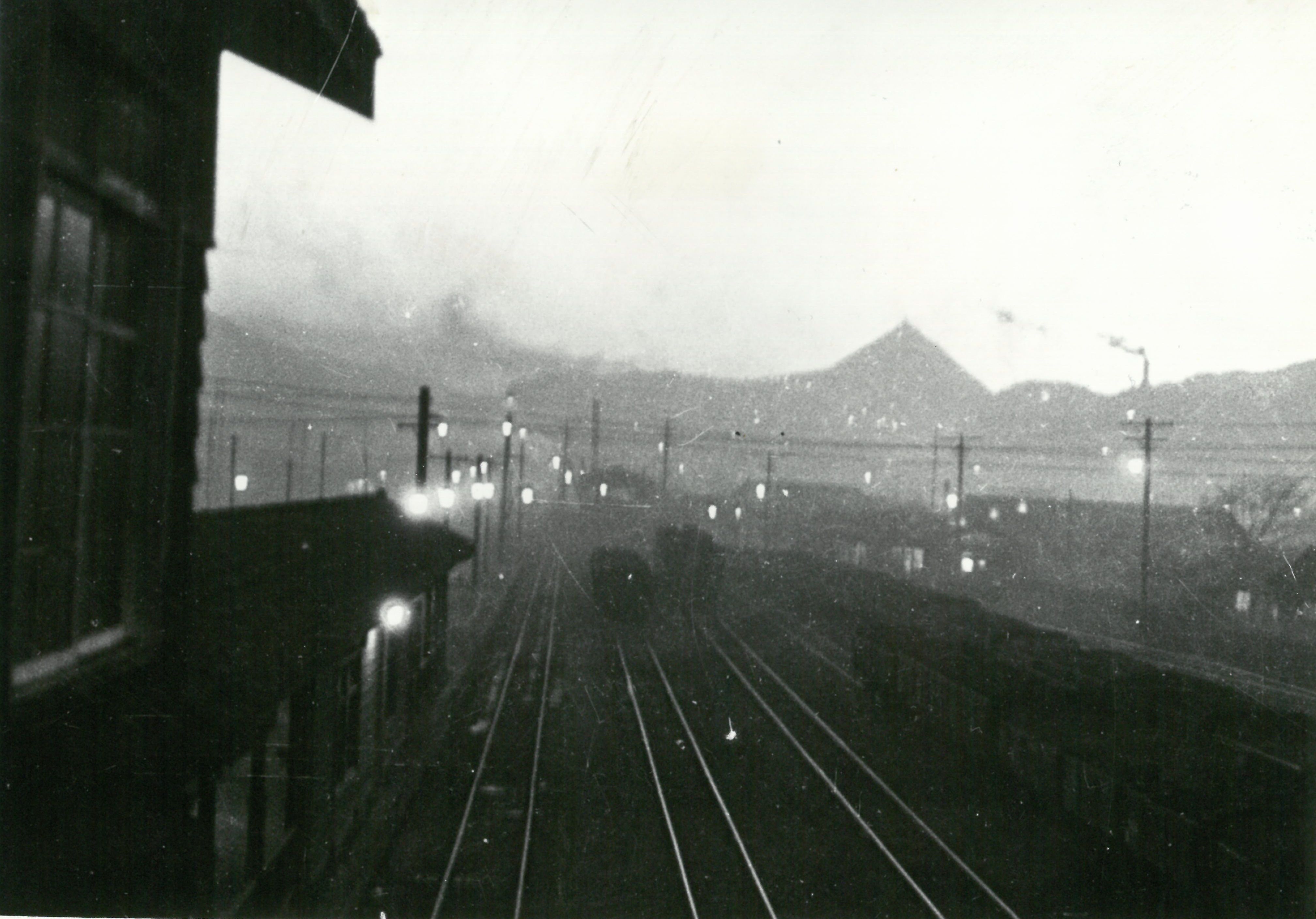 写真06　内郷駅構内から湯本方面を見る(昭和30年代、遠藤啓氏撮影)