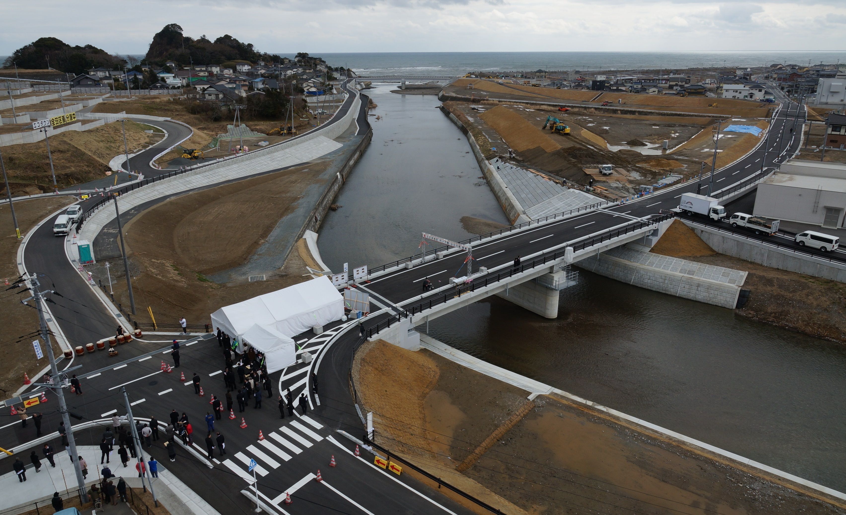 6 久之浜町大久川に架かる代ノ下橋がコンクリート橋として開通(平成30年3月、いわきジャーナル撮影)