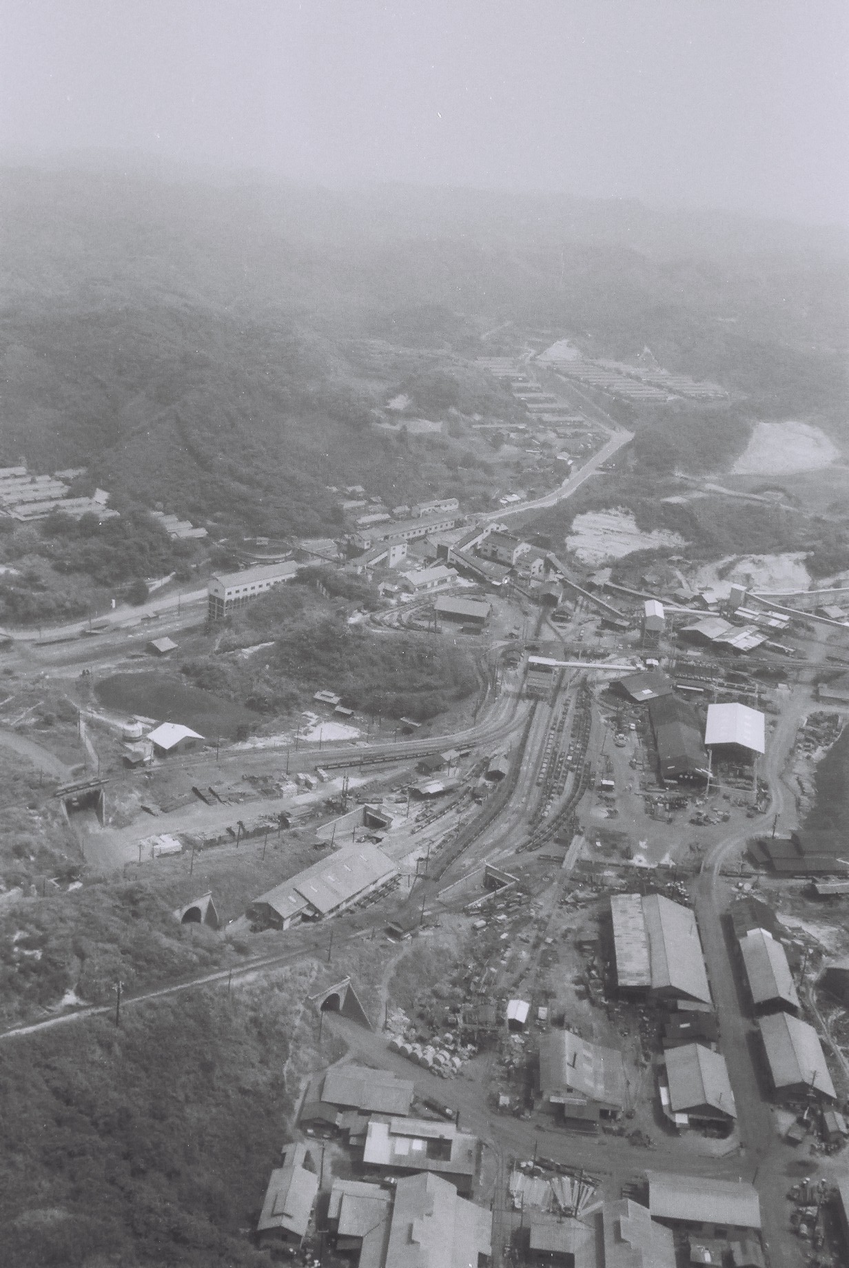 常磐炭礦鹿島礦を西側から見る〔昭和43(1968)年8月　いわき市撮影〕