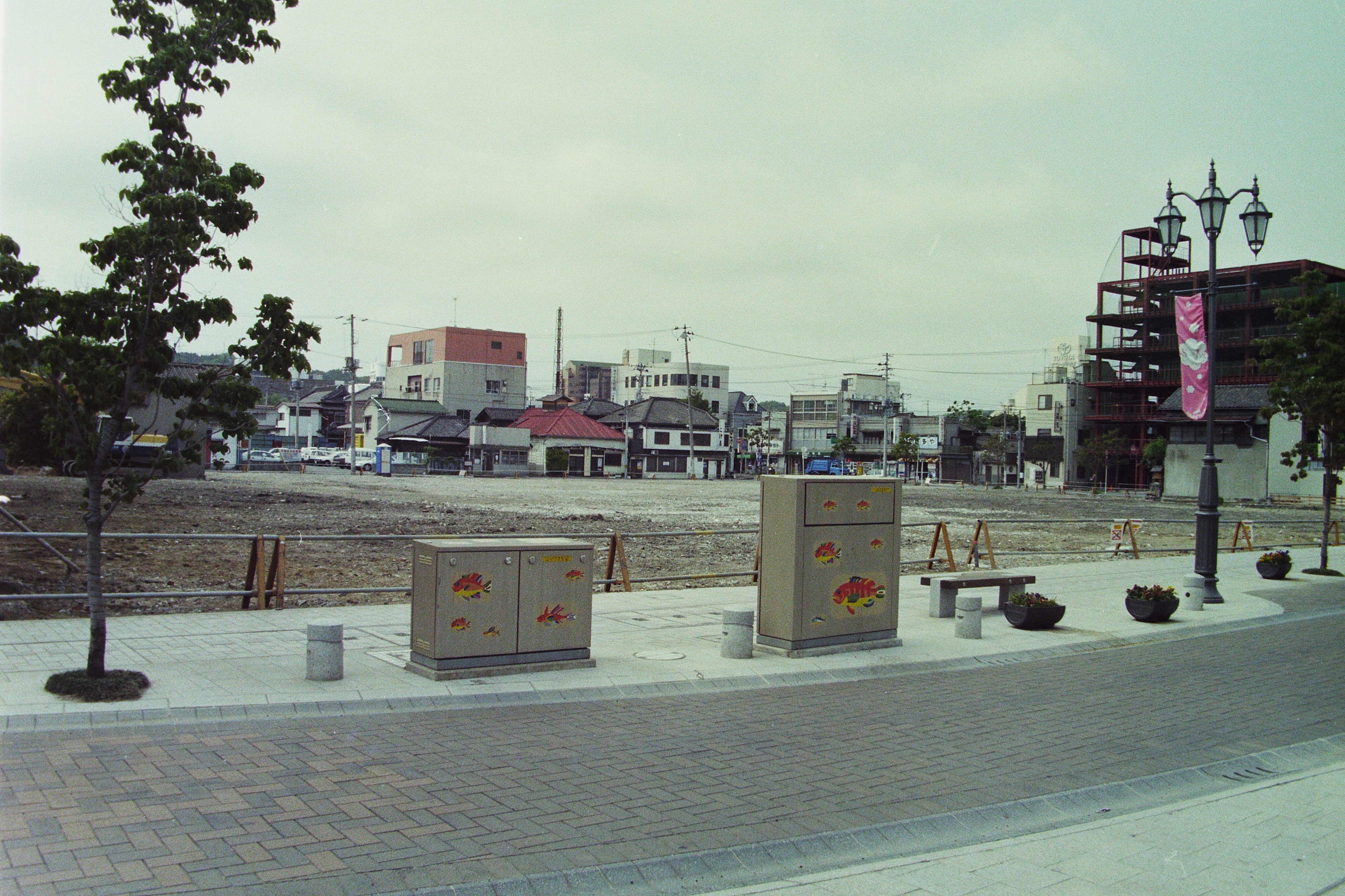 ■写真2-5　再開発ビル建設予定地　〔平成11(1999)年頃　いわき市撮影 〕