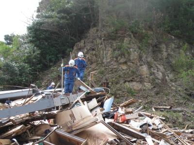 東日本大震災時消防団員の活動写真