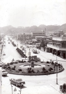 昭和40年頃の駅前通りロータリー