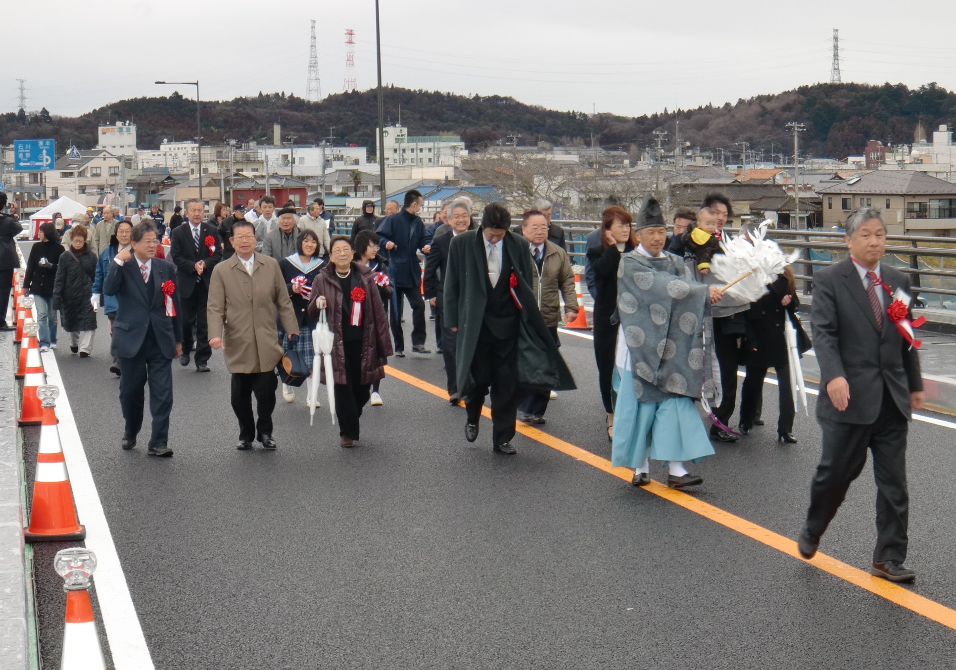 16 新鮫川橋の渡り初め（平成23年2月18日、いわき市撮影）