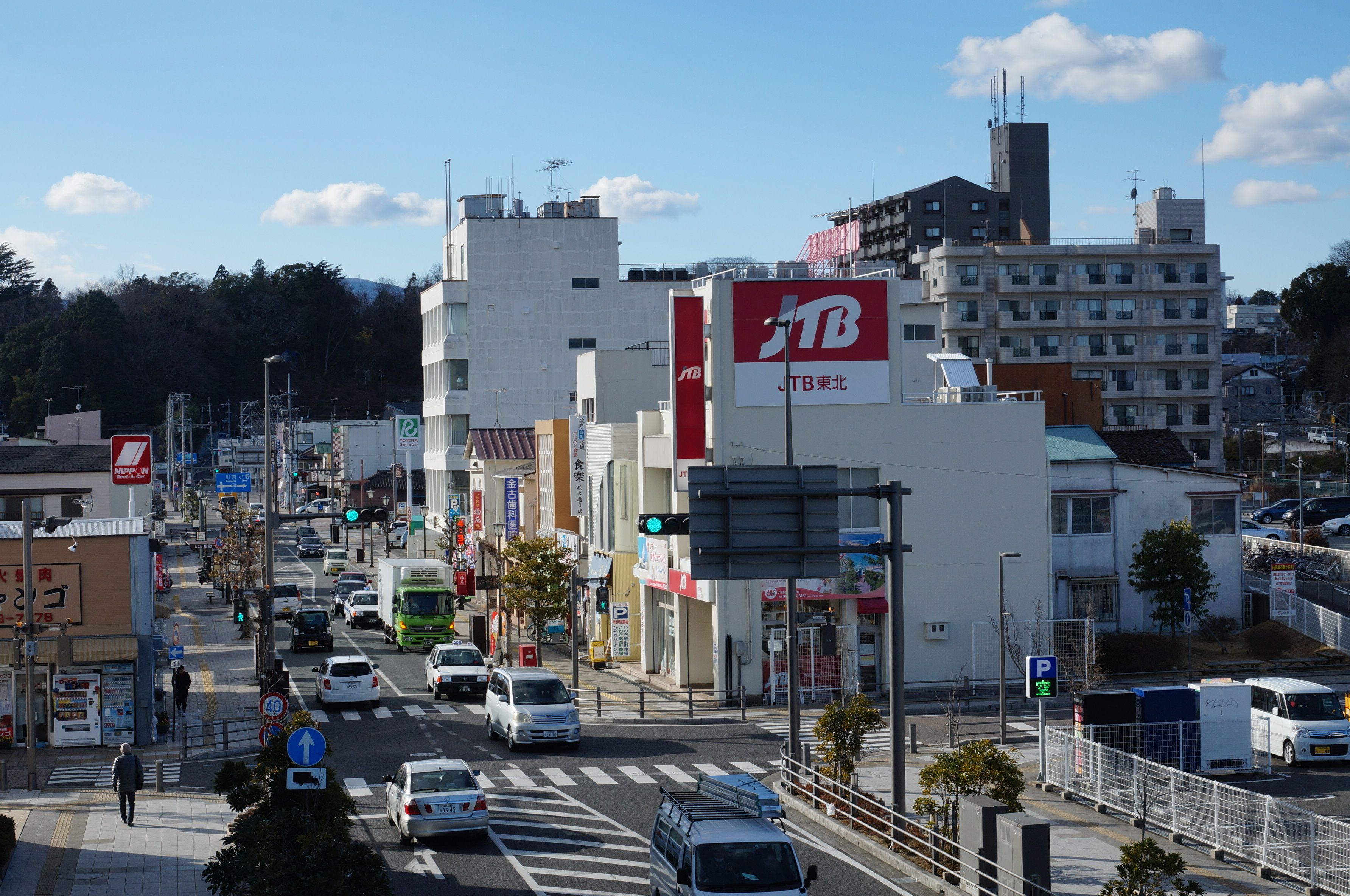 写真10　平並木通りを西方に向かって見る(平成30年1月、いわきジャーナル撮影)