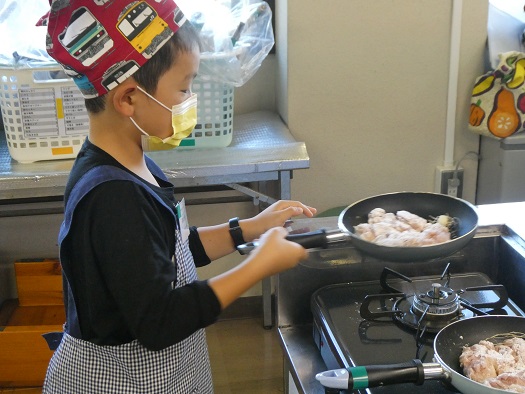 お肉を焼くぞ