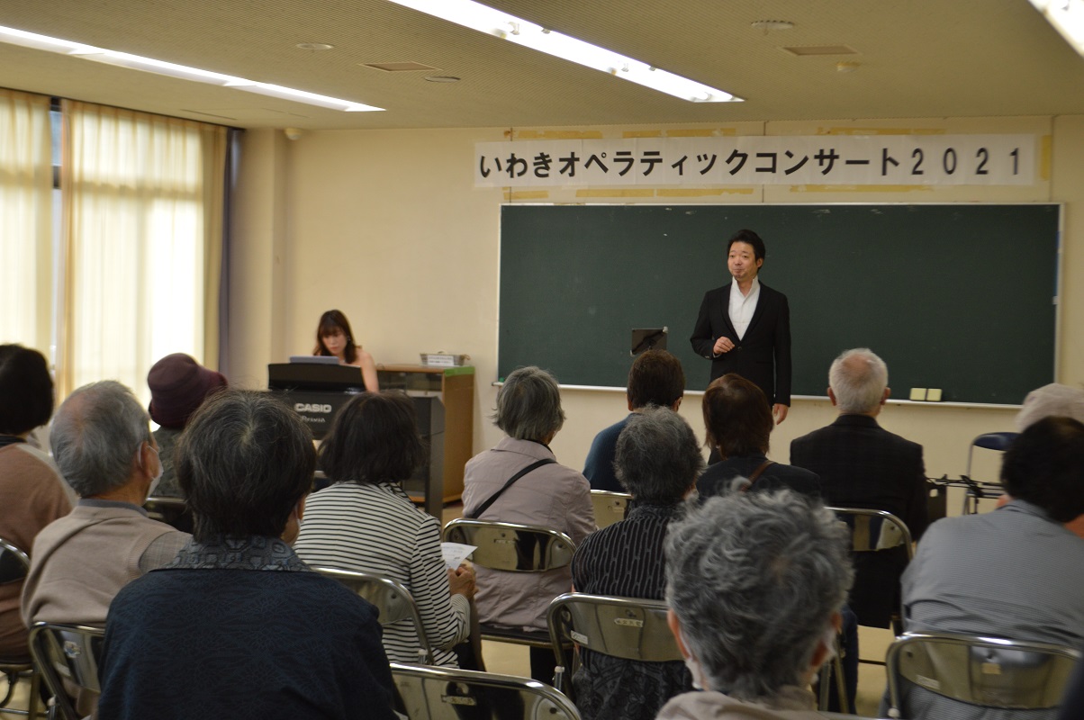 バリトン歌手井上　雅人氏