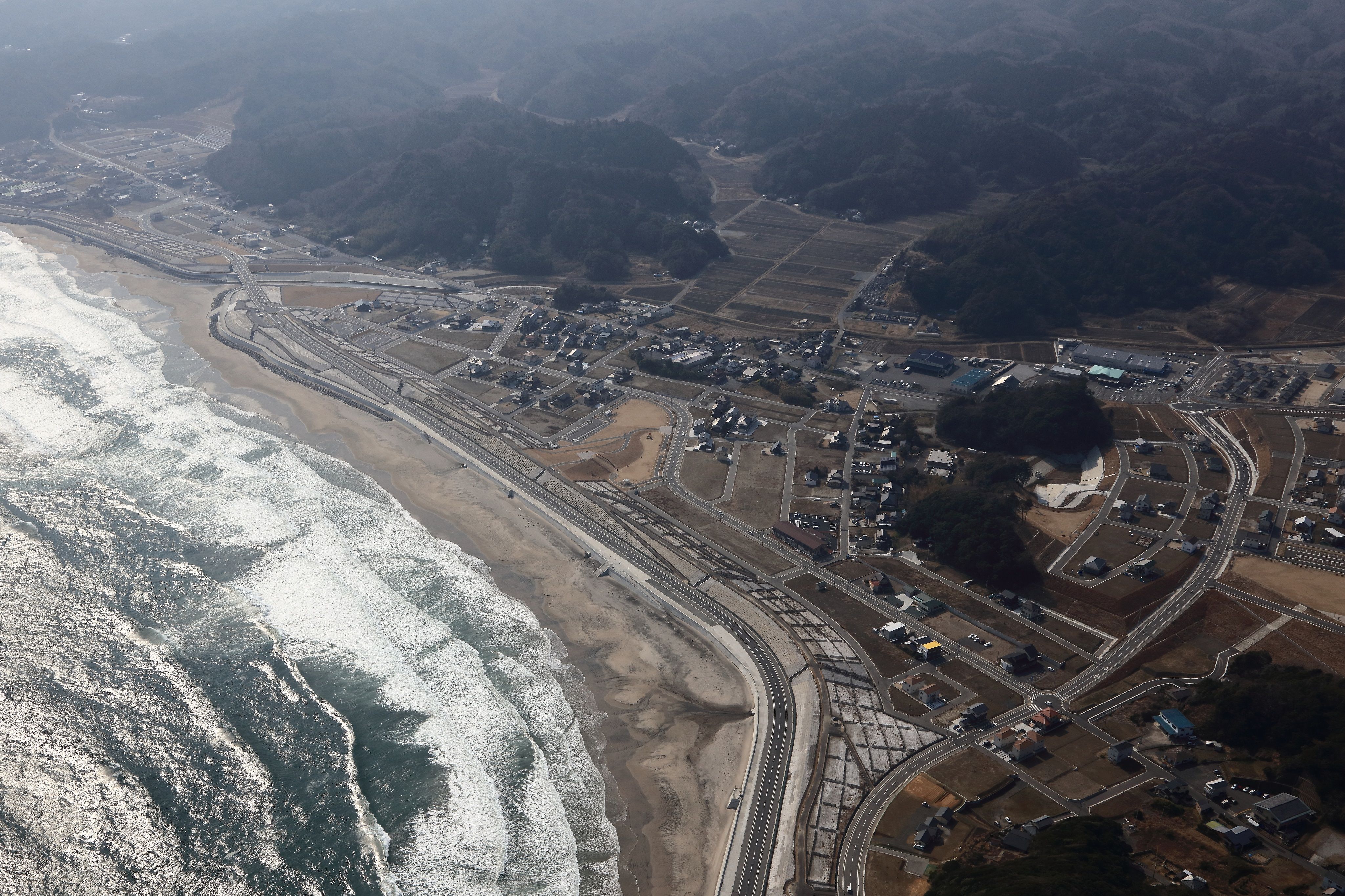 15 豊間震災復興土地区画整理事業が完成し、住宅が建ち始める豊間(平成31年3月、いわき市撮影)