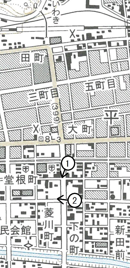 ■地図4  戦争の空襲で焼け出された後に開設された30ｍの道幅は開設当時、「広すぎる」と評されたが、現在は自動車の往来が絶え間なく流れる道路へ　〔1.25,000地形図　平(平成18年更新)　国土地理院発行〕