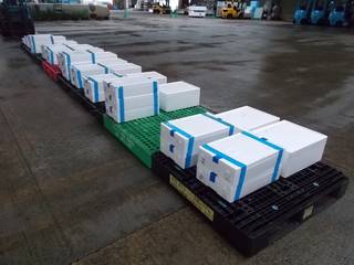 ズラリ並べられた荷物