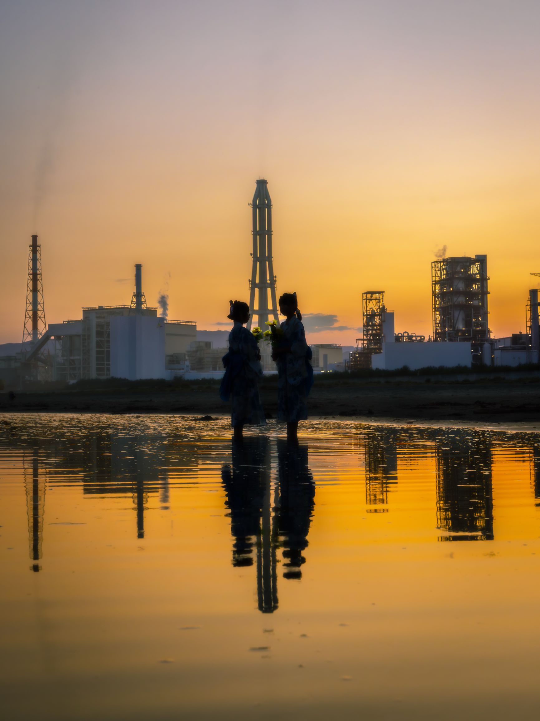 岩間海岸女児二人